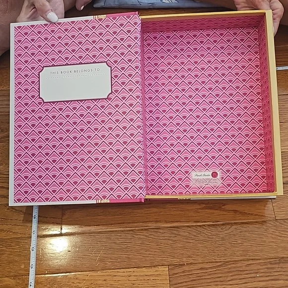 12"x9" empty book box " how to be a unicorn" - Picture 4 of 6